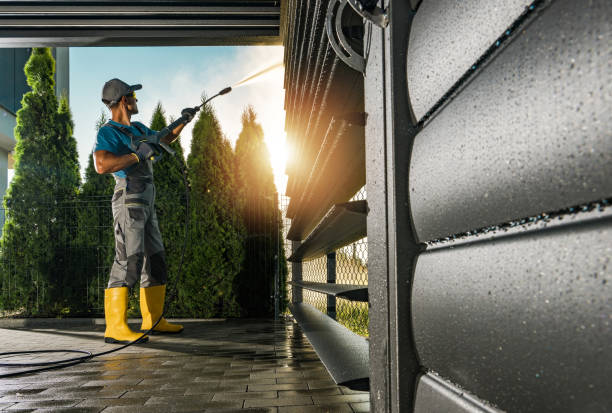 Best Pool Deck Cleaning  in Clearlake Oaks, CA